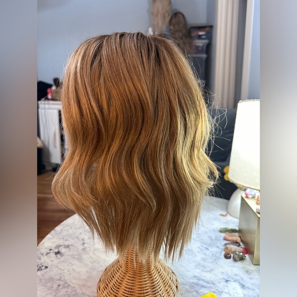 Raquel Welch Big Spender HF Synthetic Lacefront Wig Monotop in Shaded Wheat - Picture 10 of 13